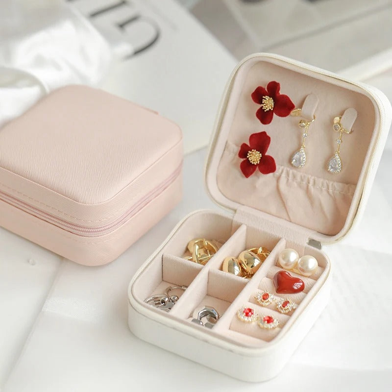 Portable Mini Jewelry Organizer With Box (Random Color)